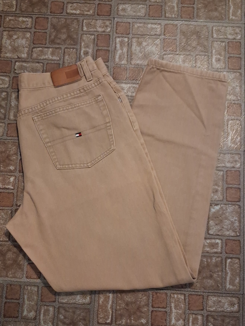 Tommy Hilfiger Women’s Relaxed Jeans in Khaki
